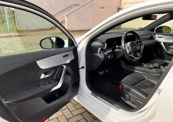 Mercedes-Benz Klasa A cena 105900 przebieg: 61100, rok produkcji 2019 z Zgorzelec małe 154